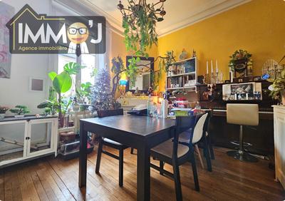 Appartement - 82 m² - 4 pièces