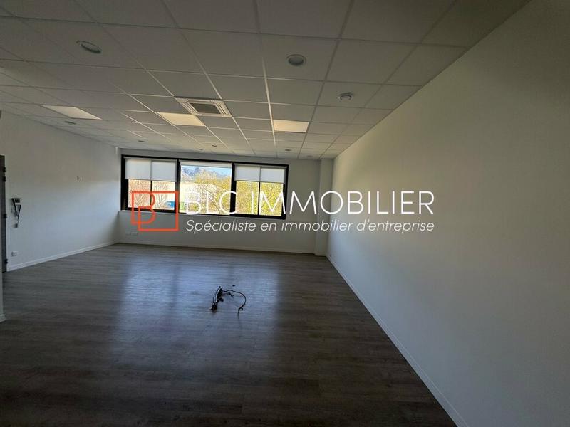 Bureau - 642 m²