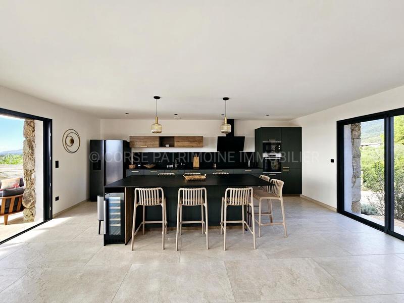 Villa - 136 m² - 4 pièces