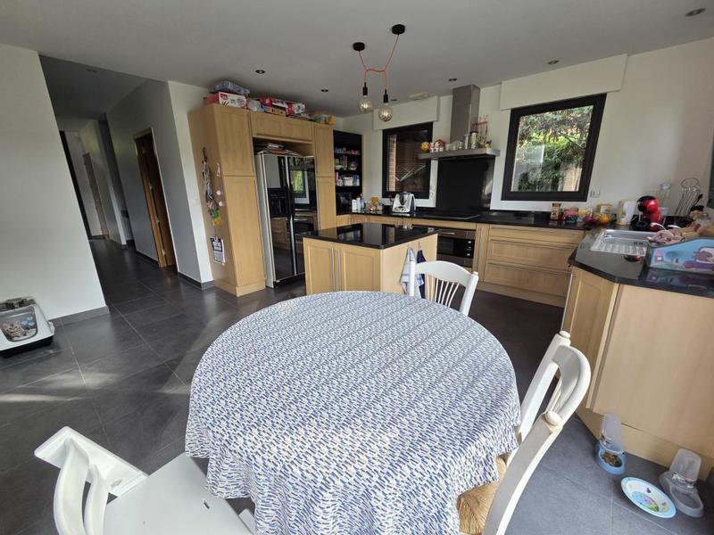 Pavillon - 199 m² - 8 pièces