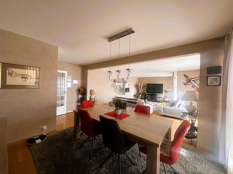 Appartement - 140 m² - 5 pièces