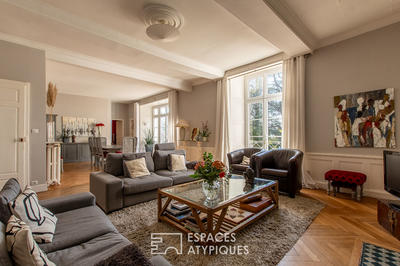 Maison - 338 m² - 11 pièces