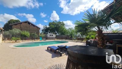 Maison - 260 m² - 8 pièces