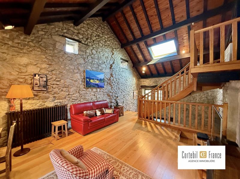 Maison - 123 m² - 4 pièces