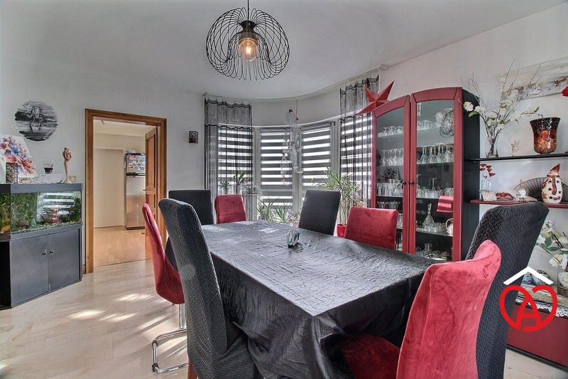 Appartement - 138 m² - 5 pièces