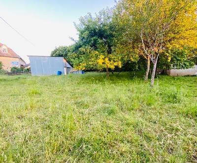 Terrain constructible - 1 500 m²
