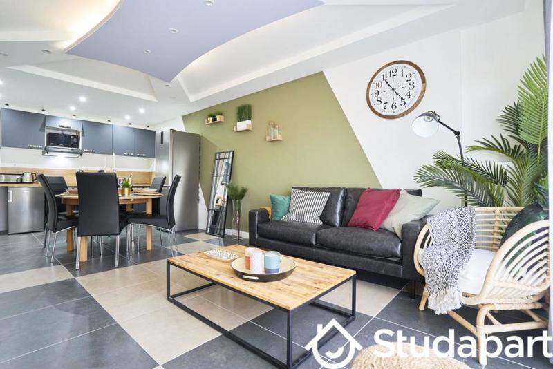 Chambre - 12 m² - 1 pièce