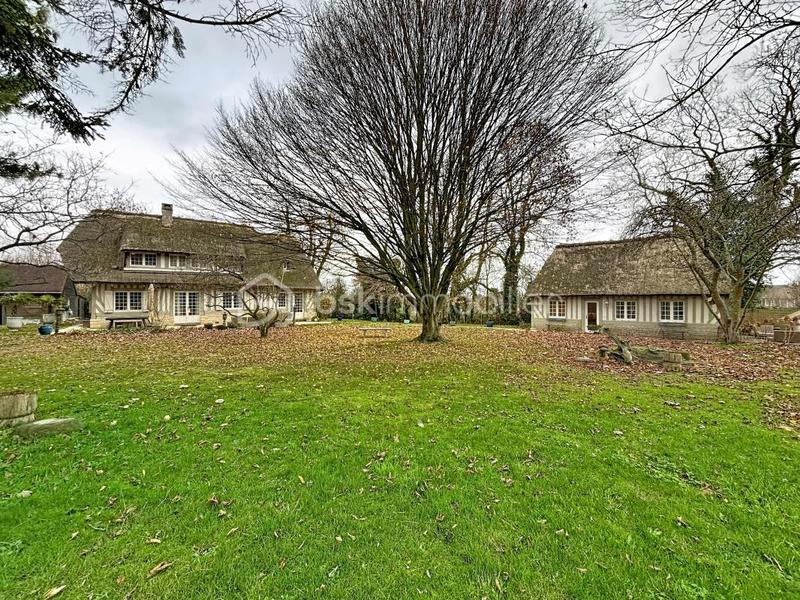 Maison traditionnelle - 210 m² - 7 pièces