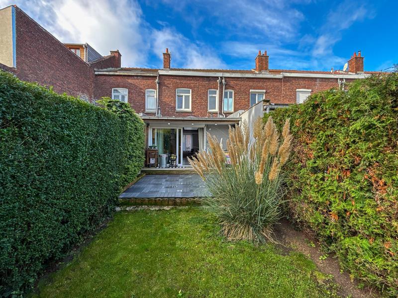 Maison - 98 m² - 4 pièces