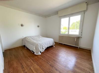 Maison - 128 m² - 9 pièces