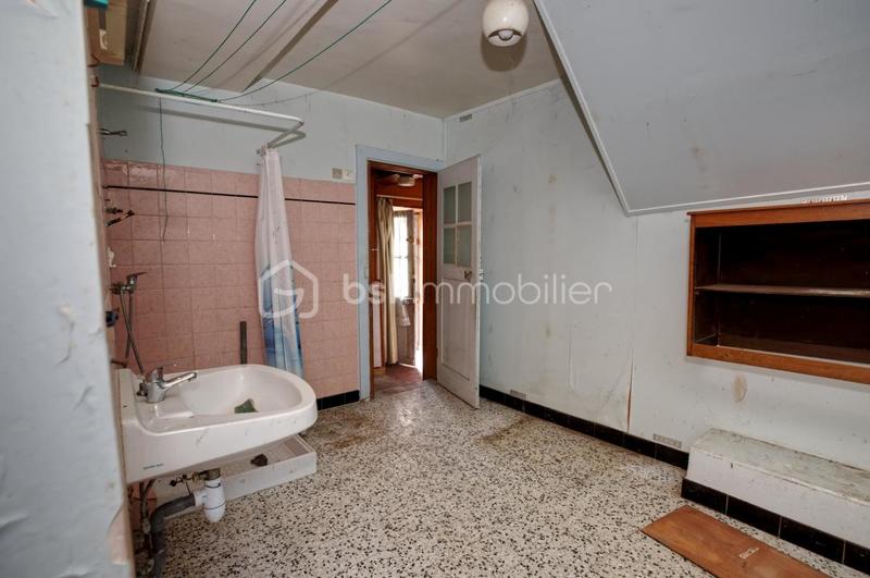 Maison traditionnelle - 234 m² - 6 pièces