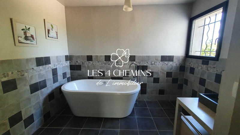 Maison - 104 m² - 4 pièces