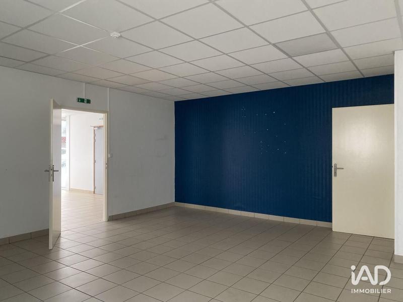 Local commercial - 596 m²