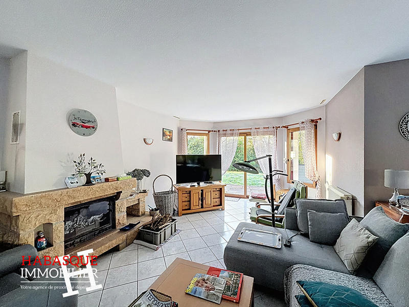 Maison - 132 m² - 9 pièces