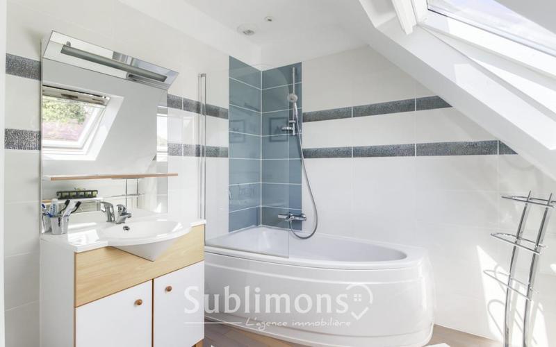 Maison - 140 m² - 7 pièces