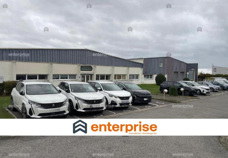 Local d'activité / Entrepôt - 2 550 m²