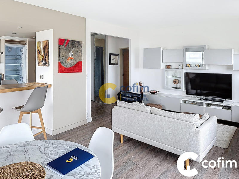 Appartement - 97 m² - 4 pièces