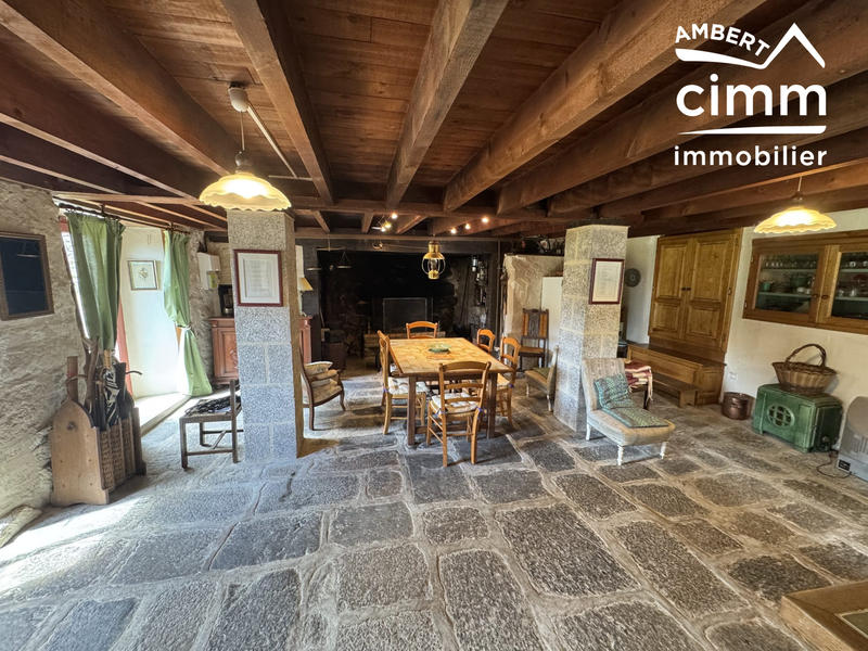 Maison - 135 m² - 6 pièces