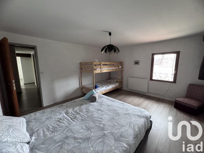 Maison - 235 m² - 6 pièces