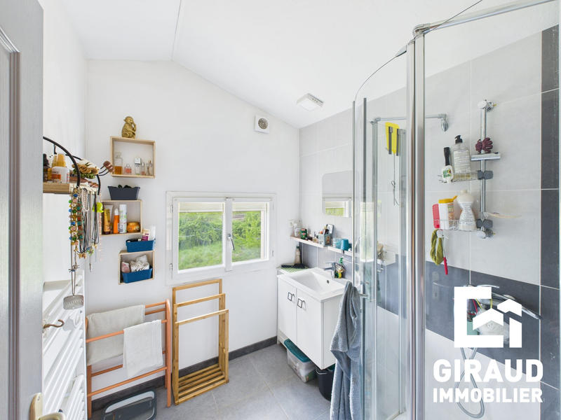 Maison - 200 m² - 7 pièces