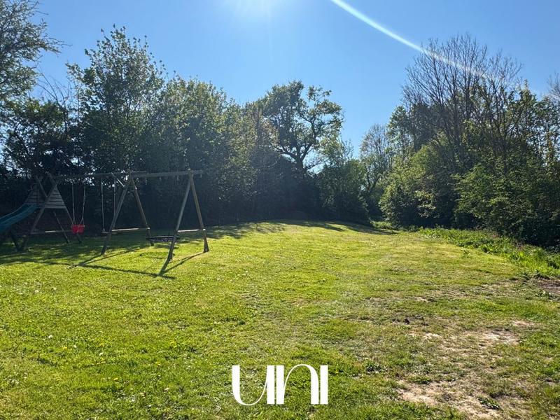 Maison - 305 m² - 11 pièces