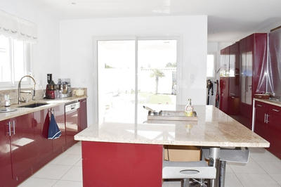 Maison - 180 m² - 5 pièces