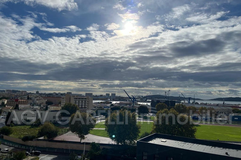 Appartement - 100 m² - 5 pièces