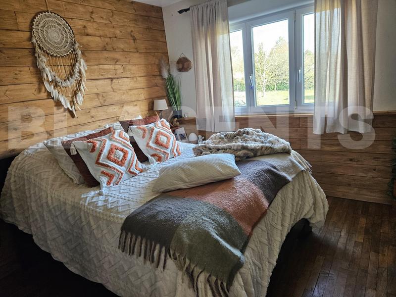 Maison - 93 m² - 5 pièces