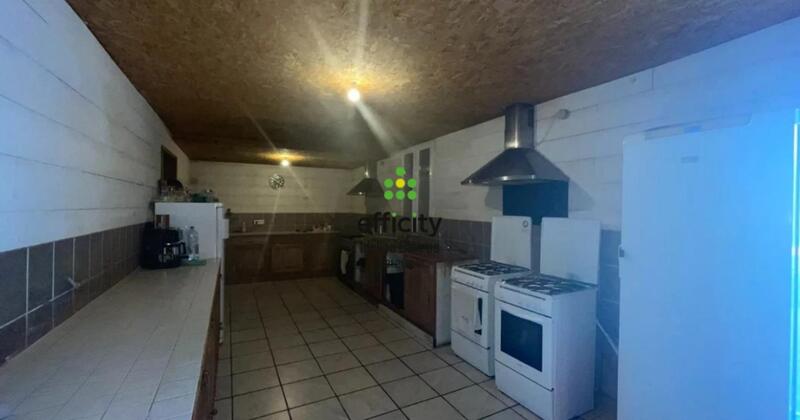 Maison - 291 m² - 9 pièces
