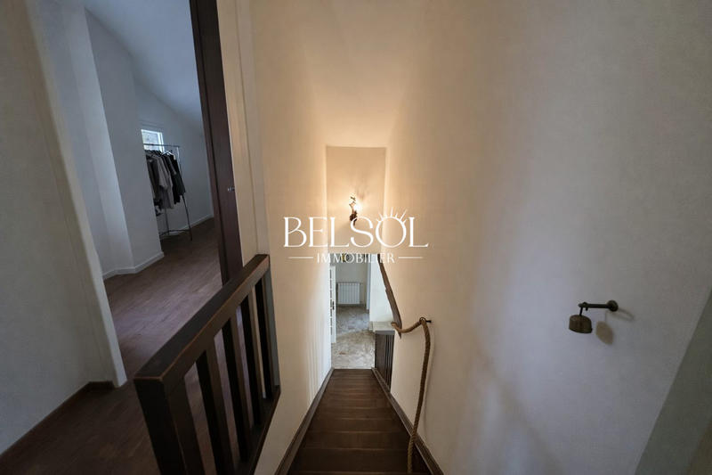 Maison - 205 m² - 6 pièces