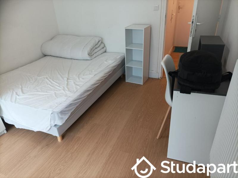 Chambre - 11 m² - 1 pièce