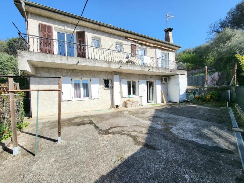 Maison - 150 m² - 7 pièces