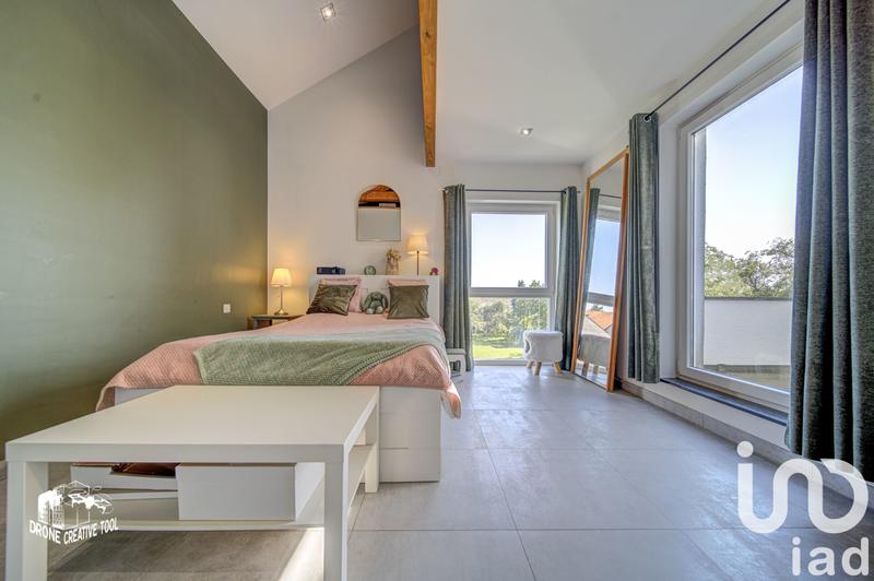 Maison - 271 m² - 5 pièces