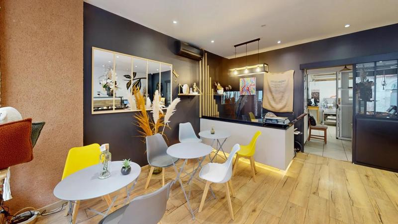 Maison - 231 m² - 10 pièces