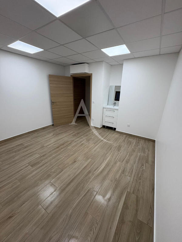 Bureau - 15 m² - 1 pièce