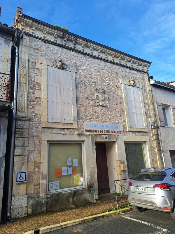 Maison ancienne - 248 m² - 6 pièces