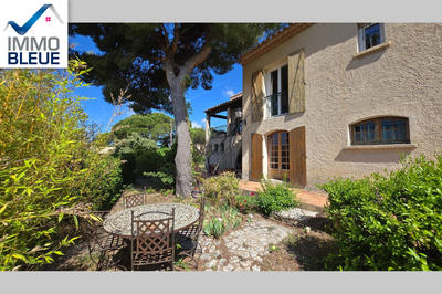 Villa - 186 m² - 9 pièces