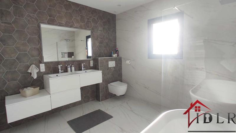 Villa - 178 m² - 5 pièces