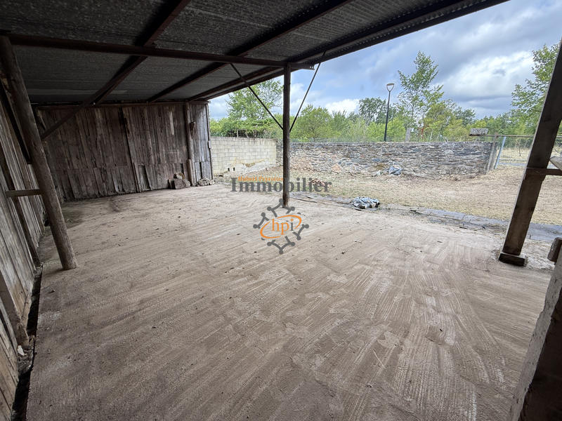 Parking / Garage - 220 m²