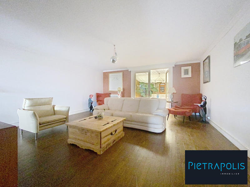 Maison - 250 m² - 7 pièces