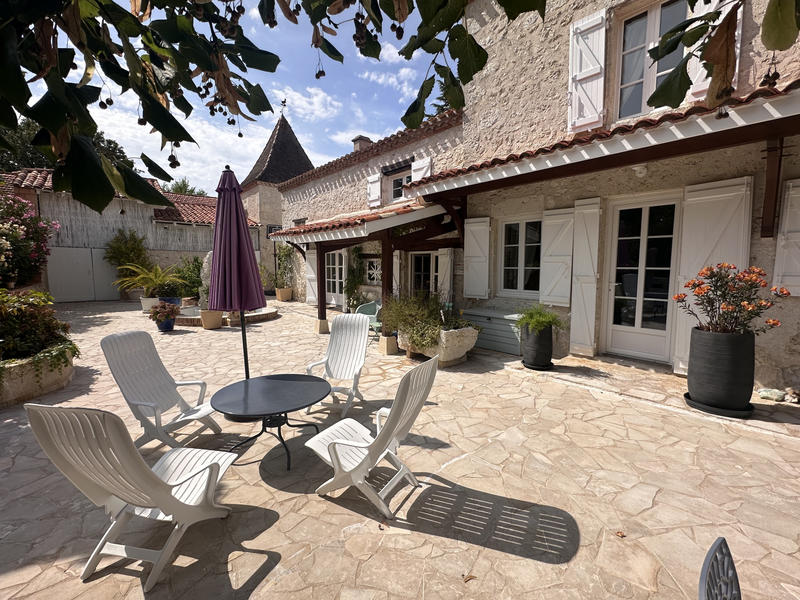 Maison - 200 m² - 7 pièces