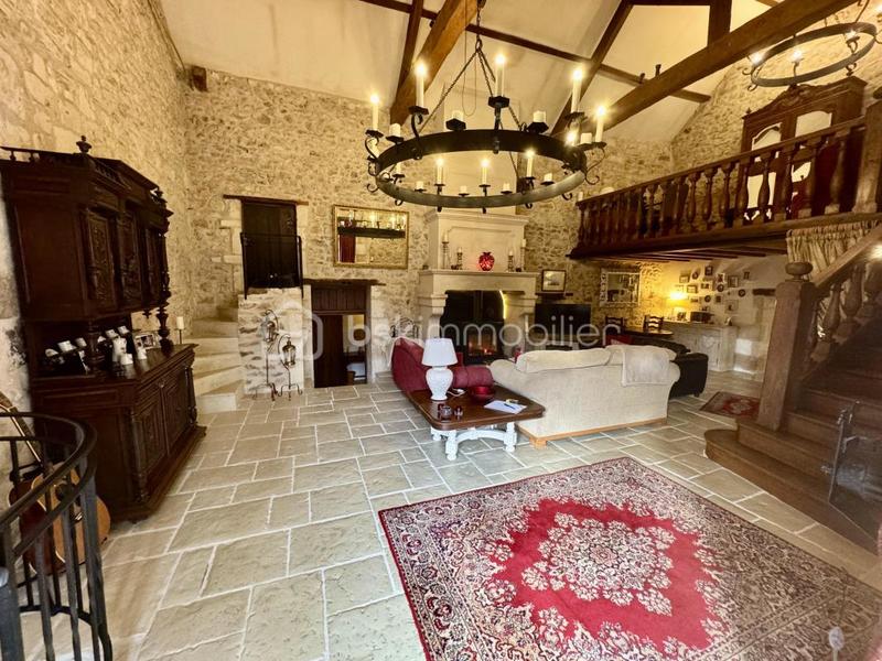 Maison - 400 m² - 11 pièces