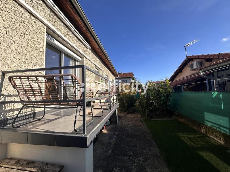 Maison - 135 m² - 7 pièces