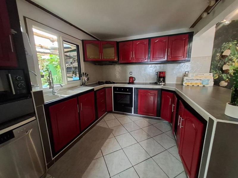 Maison - 239 m² - 11 pièces