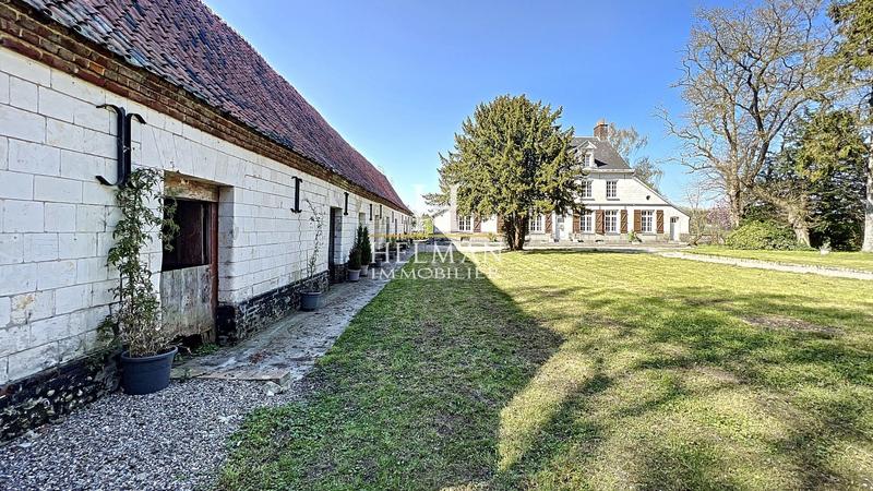 Maison - 319 m² - 9 pièces