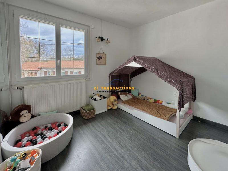 Maison traditionnelle - 169 m² - 6 pièces