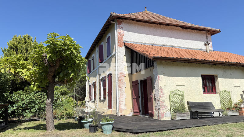 Propriété - 196 m² - 5 pièces