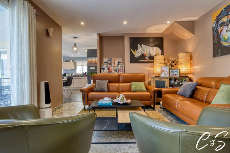 Maison - 163 m² - 6 pièces