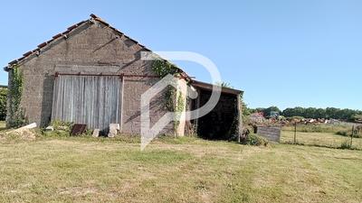 Maison - 235 m² - 9 pièces