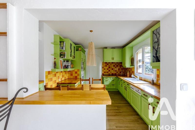 Maison - 136 m² - 9 pièces